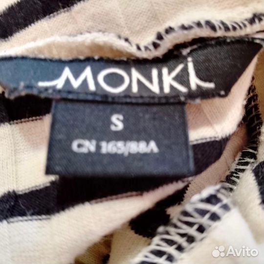 Вещи на девушку 42-44 рр