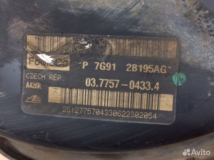 Вакуумный усилитель тормозов Ford 1709419