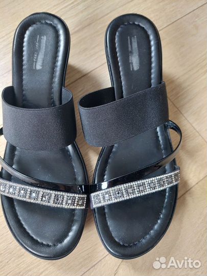 Босоножки женские