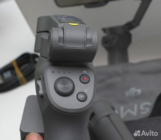 Стабилизатор для смартфона DJI Osmo Mobile 3 Combo