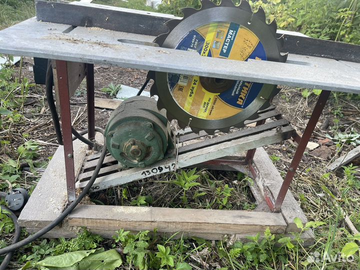 Пильнострогательный станок