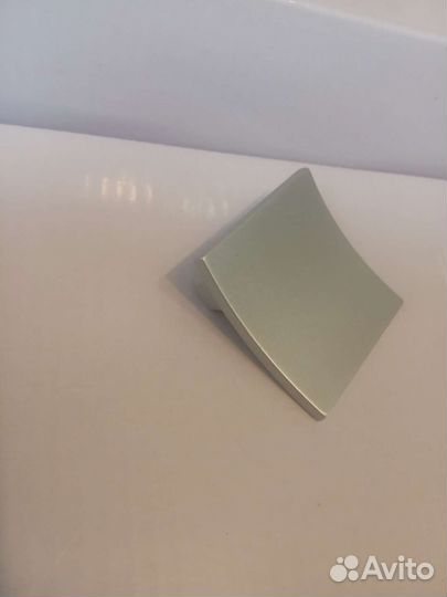 Мебельные ручки ручка-кнопка 32 мм хром матовый