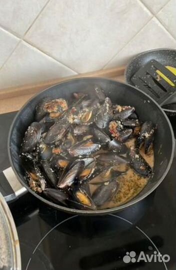 Мидии в сливочно сесночном соусе морепродукты