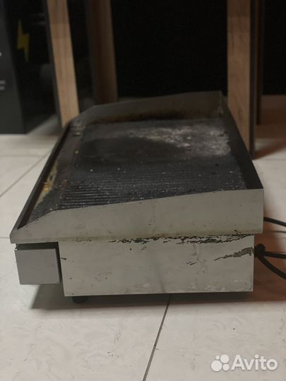 Гриль-аппарат в рабочем состоянии