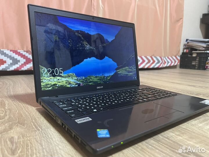Ноутбук dexp atlas