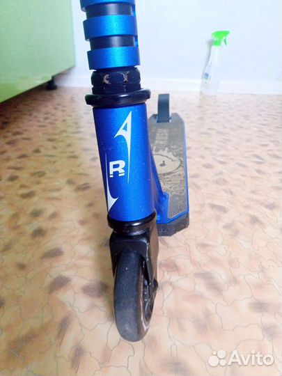 Самокат трюковой