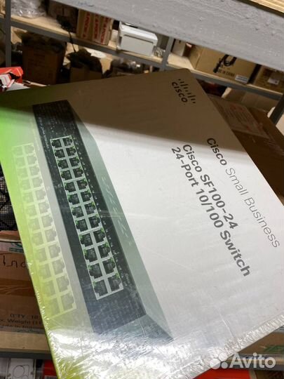 Коммутатор Cisco SF100-24