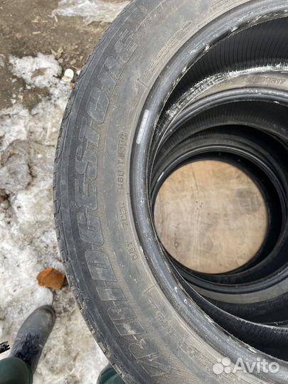 Bridgestone Dueler H/P 215/60 R17