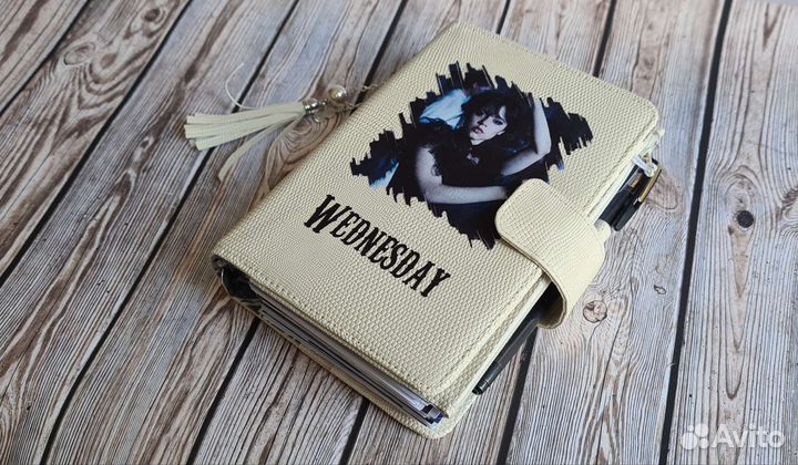 Ежедневник в стиле Wednesday