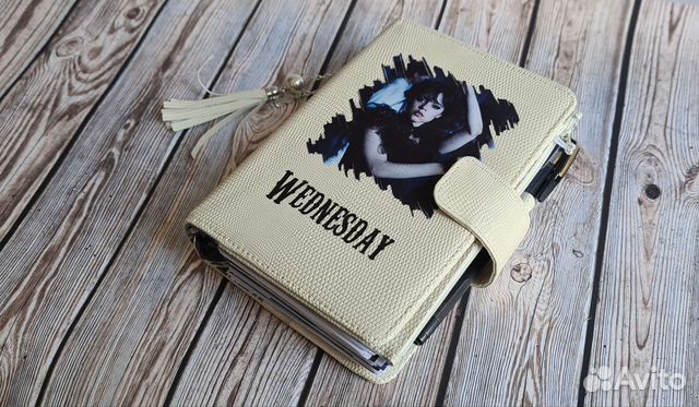 Ежедневник в стиле Wednesday