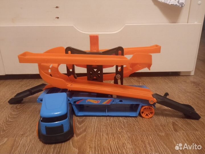 Автовоз Hot Wheels Крутой спуск