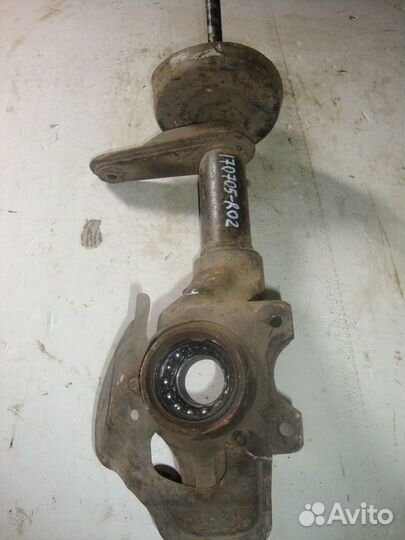 Кулак поворотный передний правый Nexia Нексия