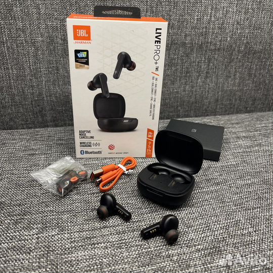 Беспроводные наушники JBL Live Pro + чёрные б/у