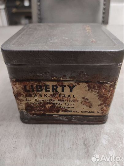 Антикварная коробка из под сигарет