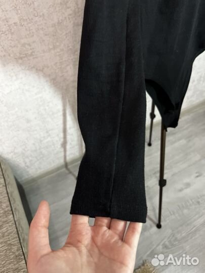 Боди с вырезом с длинным рукавом