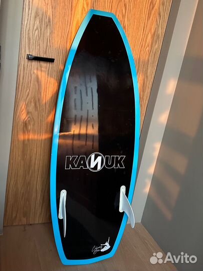 Вейксерф Kanuk