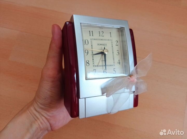 Часы-будильник scarlett