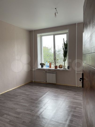 Комната 25,4 м² в 5-к., 2/2 эт.