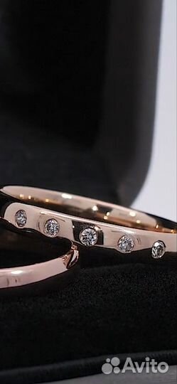 Обручальное, золотое кольцо с 5 бриллиантами