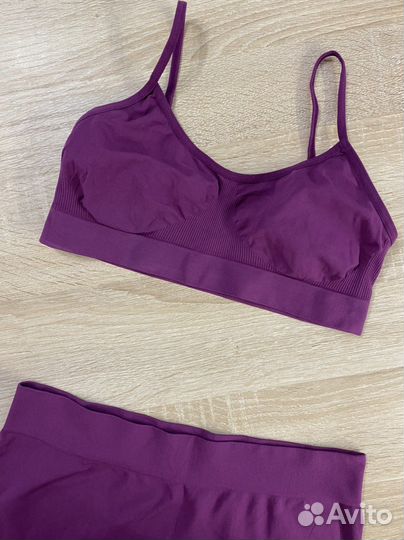 Костюм для йоги и фитнеса