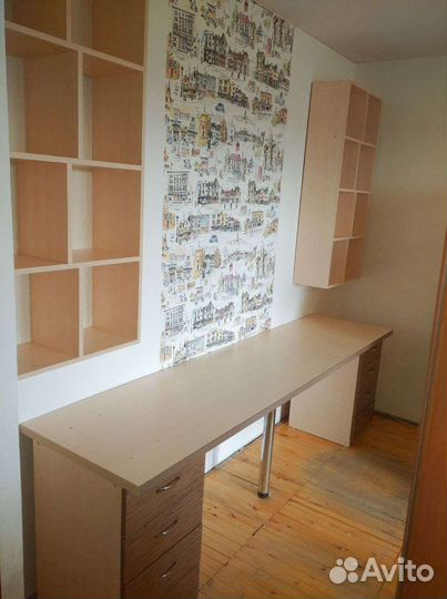 Письменный стол