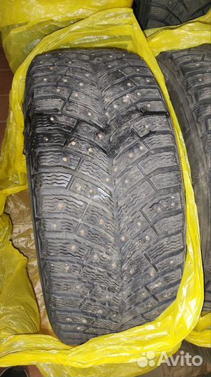 Michelin X-Ice North 4 225/45 R17