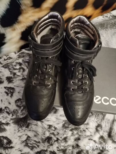 Ботинки Ecco 39