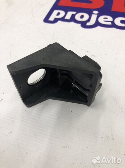 Крепление кронштейн фары Audi Q7 4M Q8