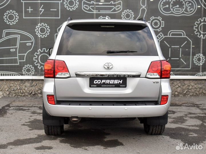 Toyota Land Cruiser, 2013