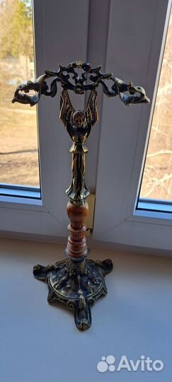 Медный тарелки. Предметы интерьера