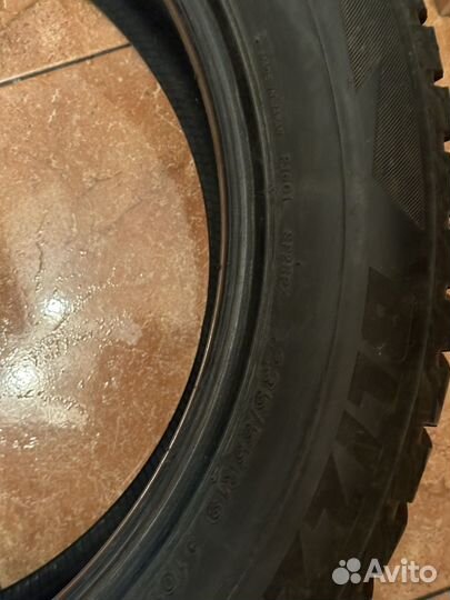 Bridgestone Blizzak Spike-02 SUV 235/55 R19