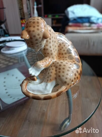 Фарфоровая статуэтка леопард лфз