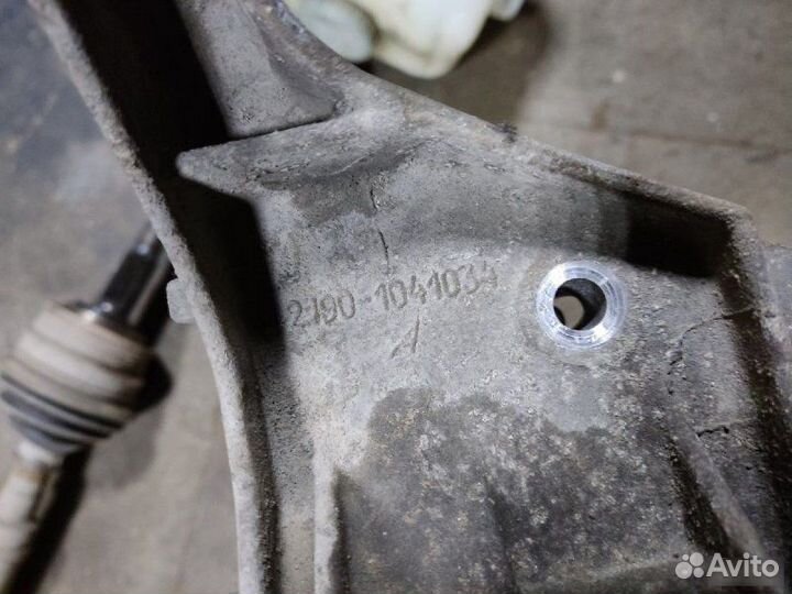 Кронштейн генератора Лада Гранта