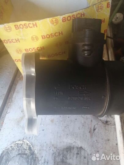 Датчик расхода воздуха nissan 0280218094