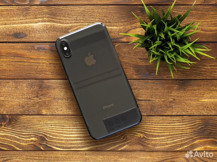 iPhone X, 64 ГБ