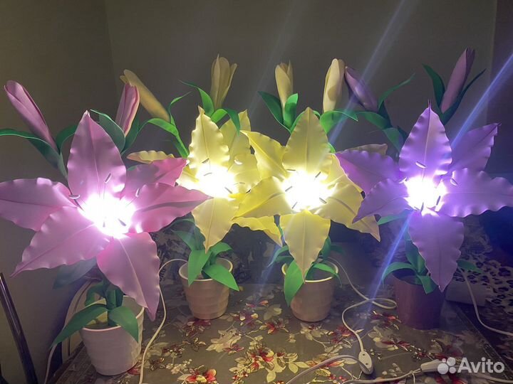 Цветы лилии розы светильник лампочка подарок