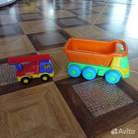 Грузовики Полесье,цена за две машины