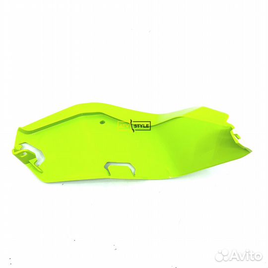 Уголок правый Manta Green Can Am Maverick 70500861