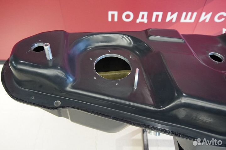 Бак Mitsubishi Pajero 4 из композита бензин