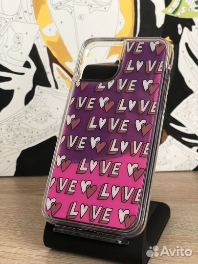 Чехлы на телефон