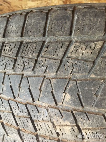 Bridgestone Blizzak DM-V1 245/65 R17 107R
