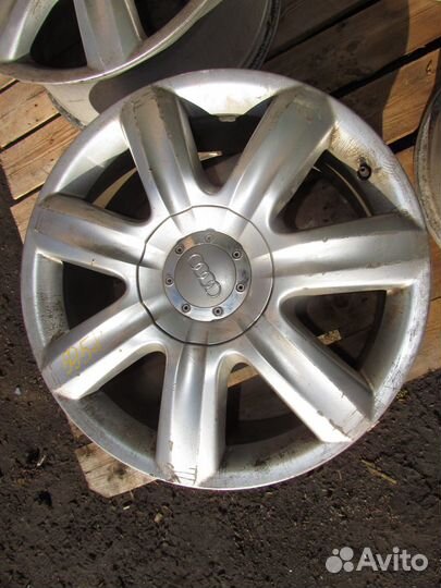 Диск литой комплект Audi Q7 4L