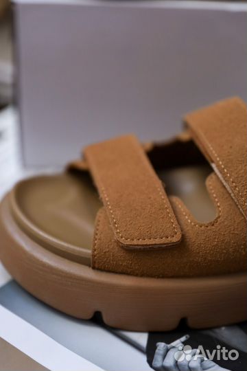 Сандали UGG женские