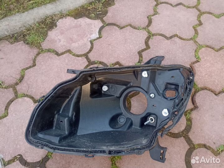 Запчасти фары pontiac vibe