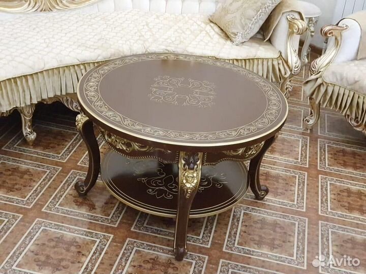 Журнальный столик