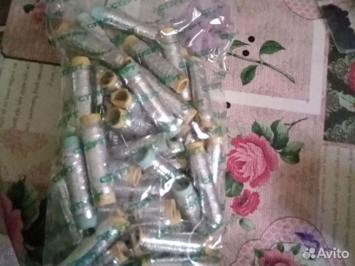 Нитки люрикс и пайетки