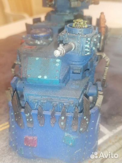 Миниатюра Вархаммер 40000 Orks Battlewagon