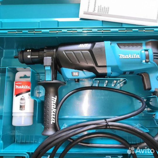 Перфоратор Makita HR2631FT