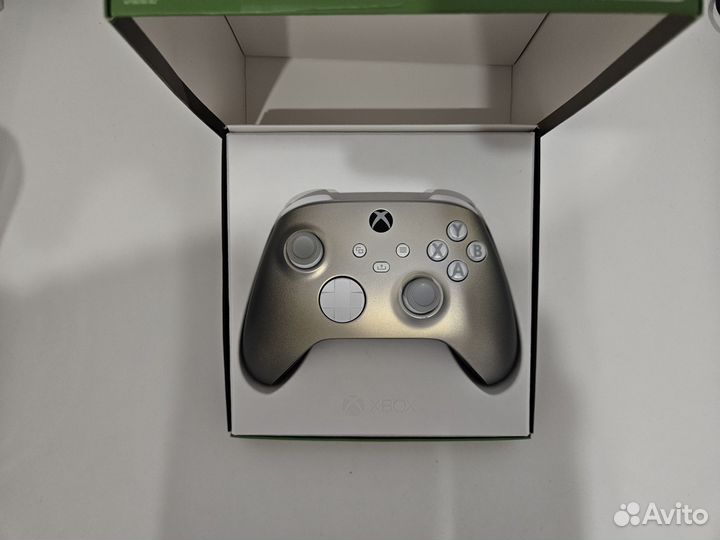 Xbox Wireless Controller Lunar Shift