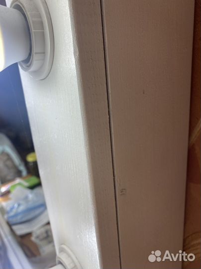 Гримерное зеркало с лампочками